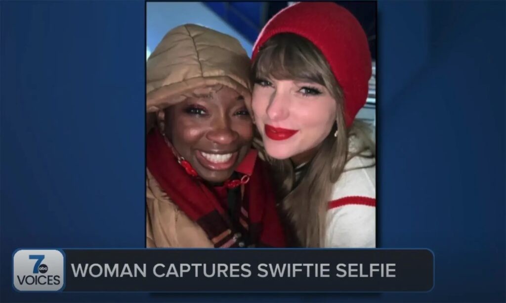 Stadium Worker Selfie With Taylor Swift