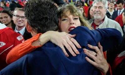 Taylor Swift Hugs Tony Romo