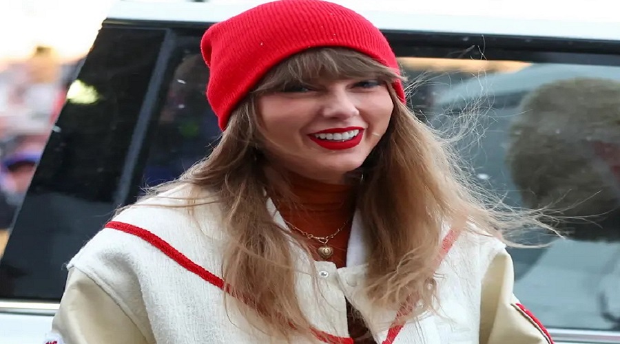 Taylor Swift arrives in Buffalo